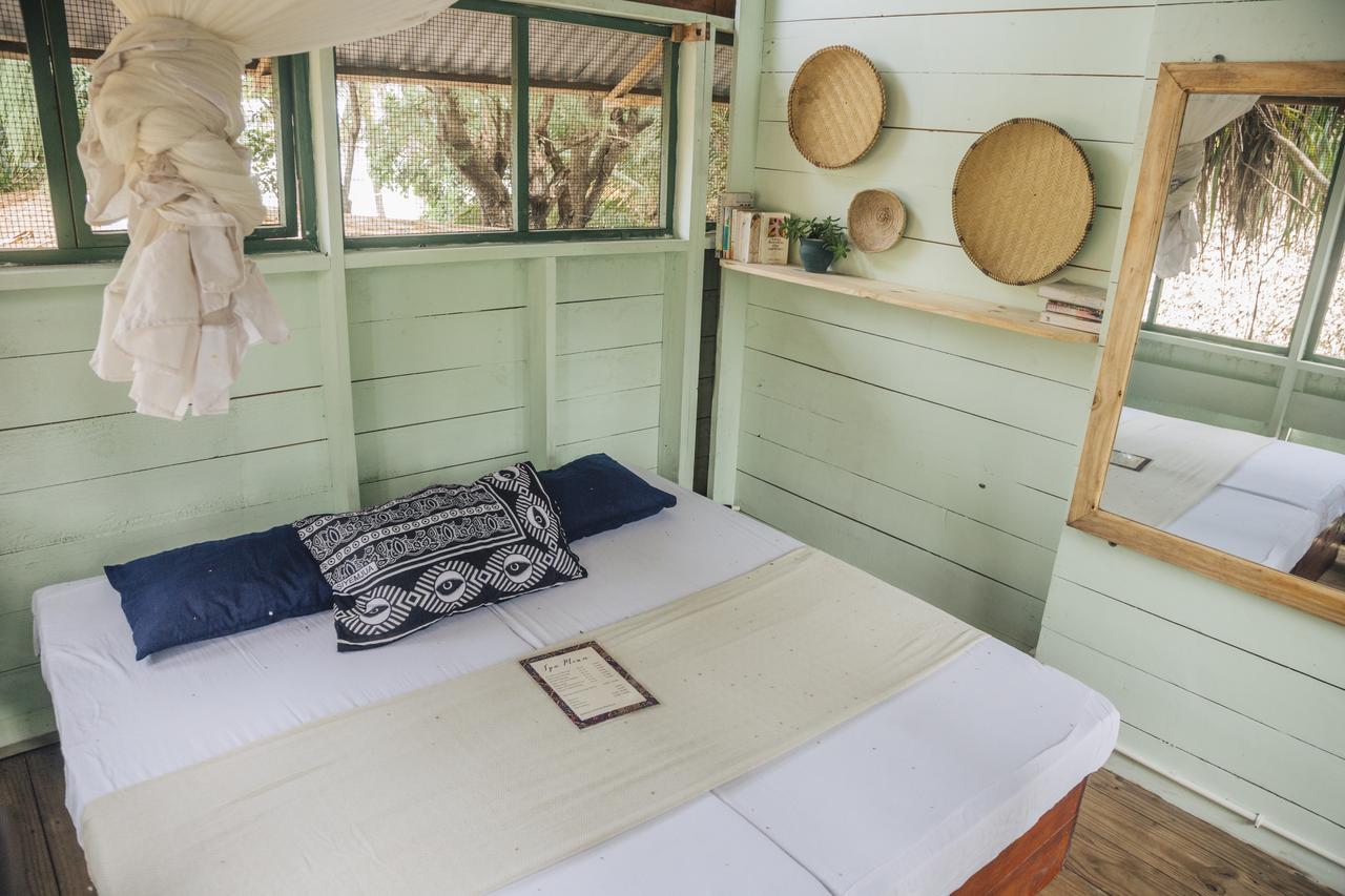 Mikadi Beach Camp&Backpackers Hostel Dar es Salaam Bagian luar foto